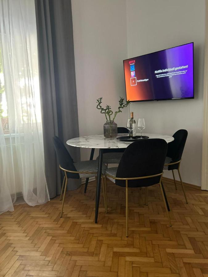 Apartment 5 Min Schoenbrunn Gloriette, Direct To City Center, Free Parking 维也纳 外观 照片