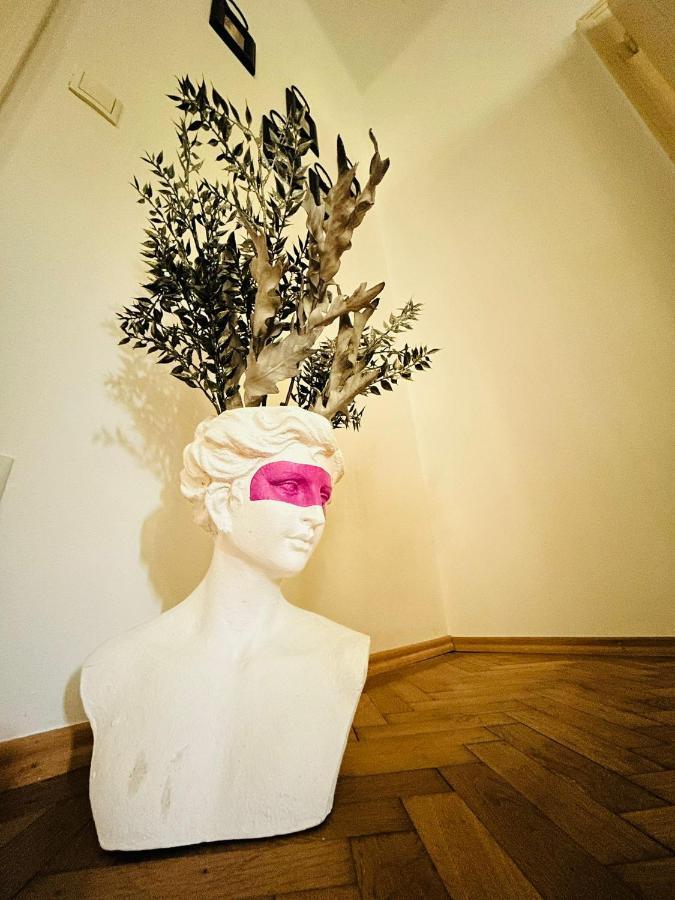 Apartment 5 Min Schoenbrunn Gloriette, Direct To City Center, Free Parking 维也纳 外观 照片
