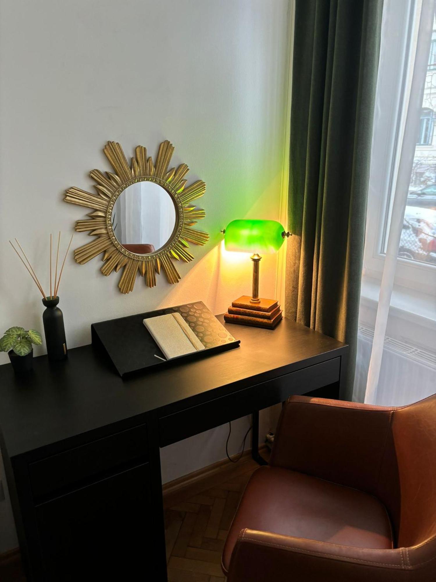 Apartment 5 Min Schoenbrunn Gloriette, Direct To City Center, Free Parking 维也纳 外观 照片