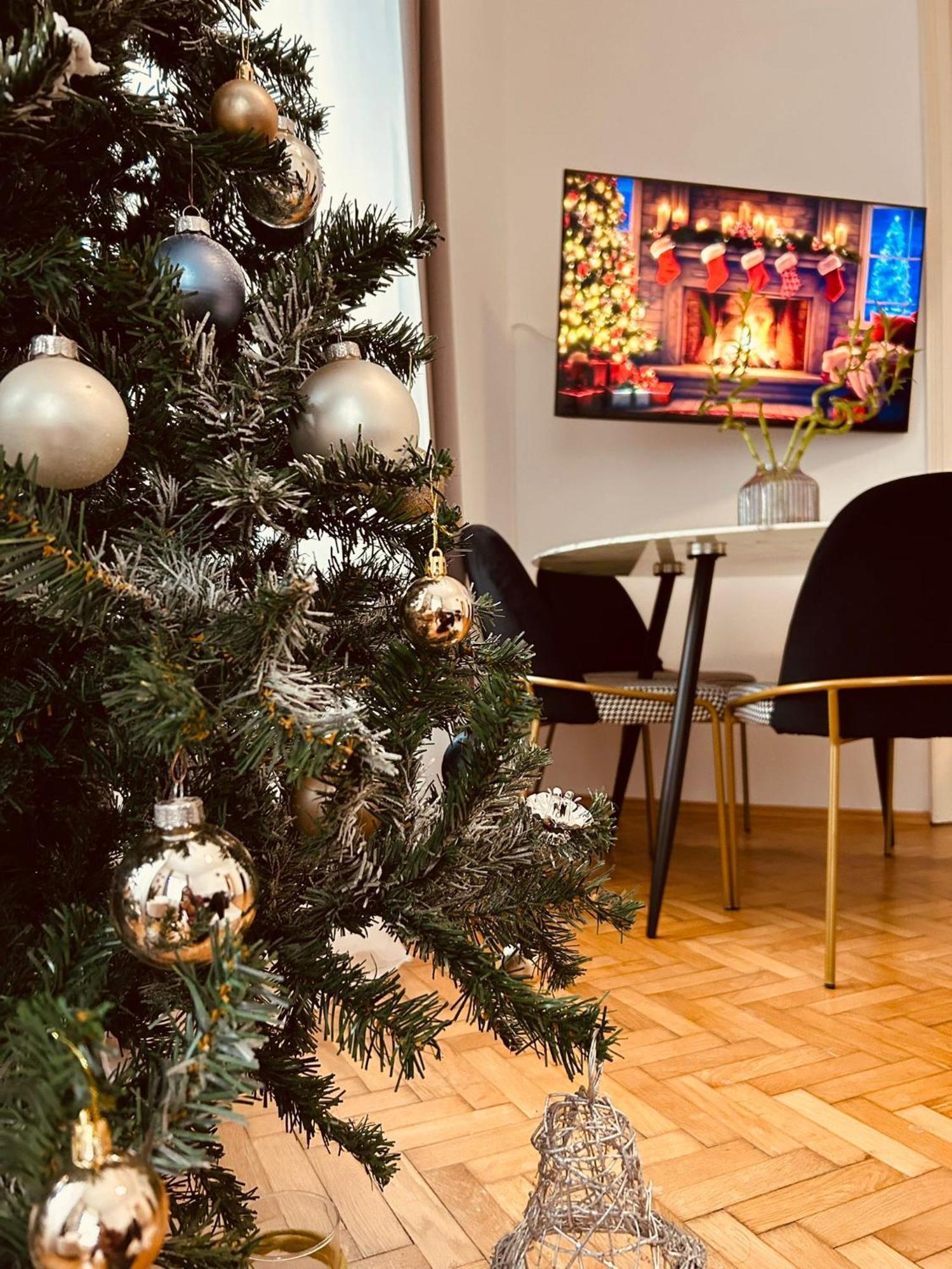 Apartment 5 Min Schoenbrunn Gloriette, Direct To City Center, Free Parking 维也纳 外观 照片
