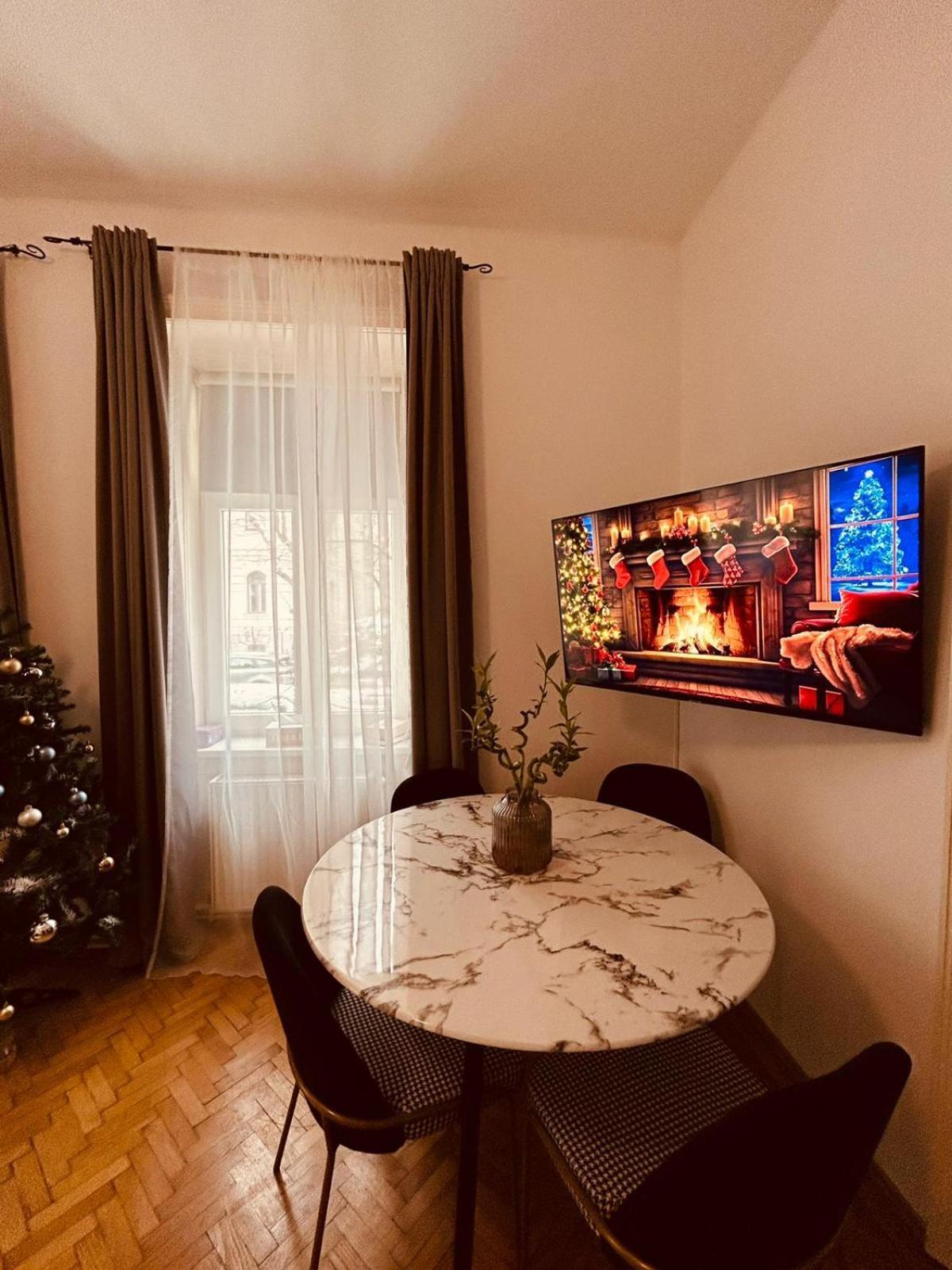 Apartment 5 Min Schoenbrunn Gloriette, Direct To City Center, Free Parking 维也纳 外观 照片